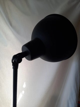 Lámpara de pie Ikea negra