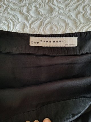 Falda Zara volantes beige y negro Talla S