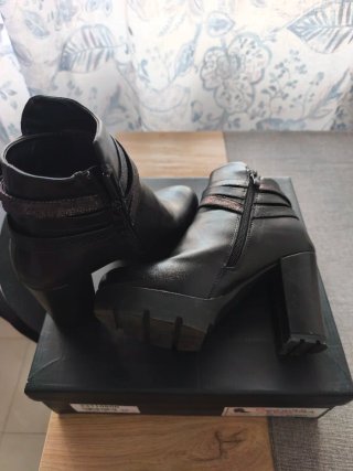 Botines Verona tacón negros talla 36