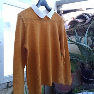 Jersey punto cuello Peter Pan mostaza