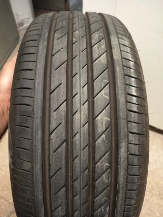 Neumático Goodyear 215/50 R18 92V