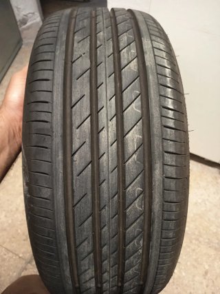 Neumático Goodyear 215/50 R18 92V