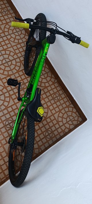 Bicicleta Bergamont Revox 24" Lite Boy Disc.