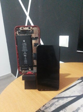 iPhone 11 Rosso - Per riparazione o ricambi
