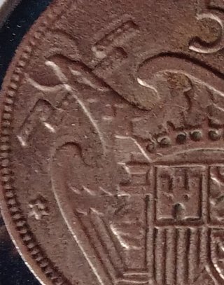 5 Ptas. Franco 1957 Exceso Metal toda la moneda.