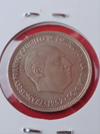 5 Ptas. Franco 1957 Exceso Metal toda la moneda.
