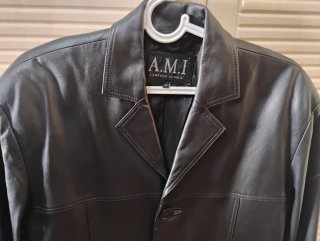 Chaqueta de piel A.M.I. negra