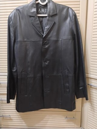 Chaqueta de piel A.M.I. negra