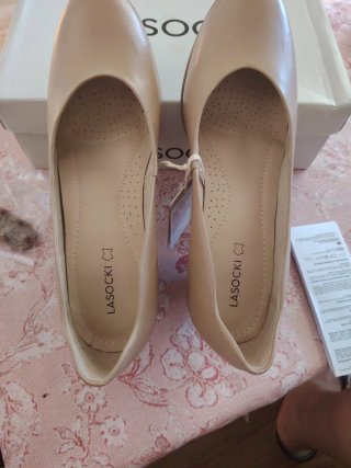 Zapatos de vestir Lasocki beige mujer