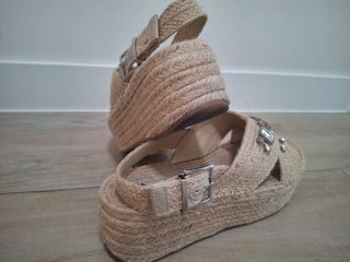 Sandalias Stradivarius Beige T.38 Joyas