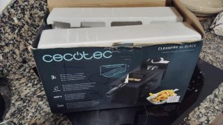 Freidora Cecotec Negra Usada una vez