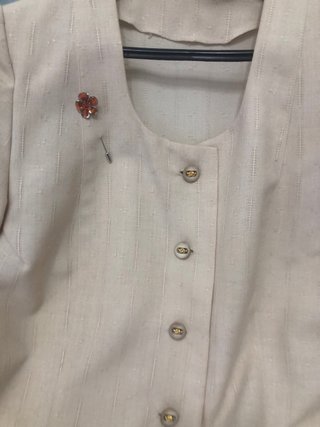 Conjunto falda y chaqueta beige-HECHO A MANO