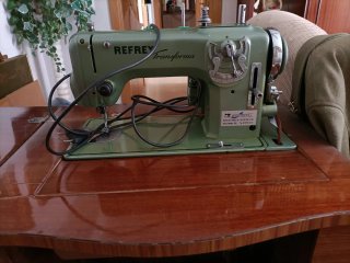Máquina de coser Refrey Transforma