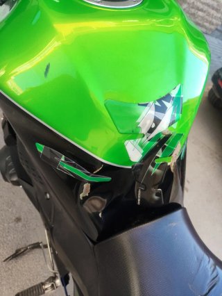 Kawasaki Z750 Negra y Verde