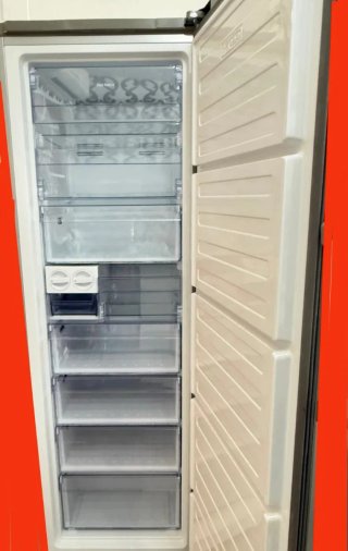 Congelador Beko Inox 282L No Frost