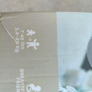 Mochila Portabebé marca Boba Gris