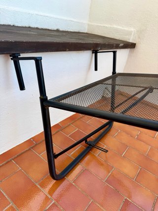 Mesa plegable balcón metal y madera
