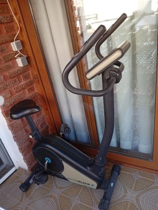Bicicleta Estática Negra