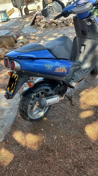 Ciclomotor Aprilia SR Azul