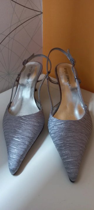 Zapatos de fiesta Angel Alarcón plateados