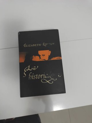 La Historiadora