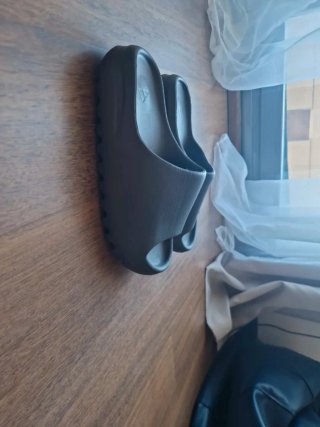 Chanclas Adidas Yeezy Slide Gris