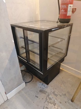 Nevera expositora cristal y acero