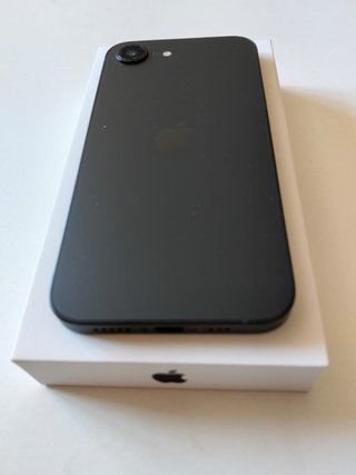iPhone 16e Negro