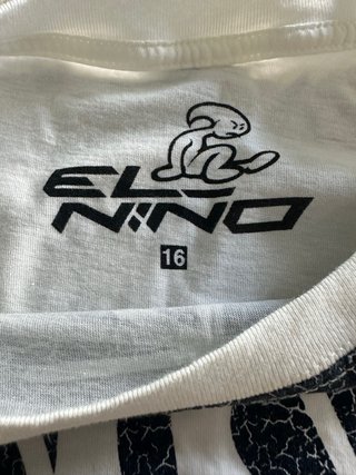 Camiseta manga larga blanca con estampado