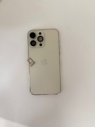 Chasis iPhone 14 Pro Dorado con componentes