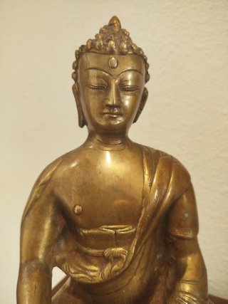 Figura de bronce, Buda