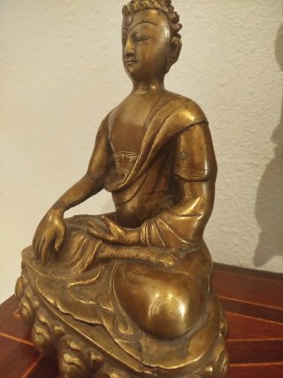 Figura de bronce, Buda