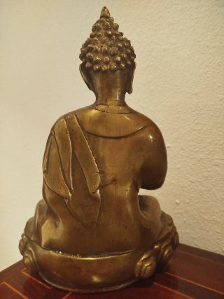 Figura de bronce, Buda