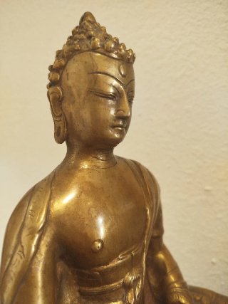 Figura de bronce, Buda