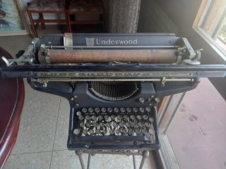 Máquina de escribir Underwood Standard Antigua