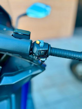 Kymco AK 550 ABS A2 Azul
