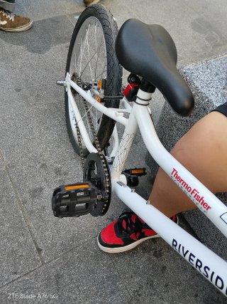 Bicicleta infantil blanca