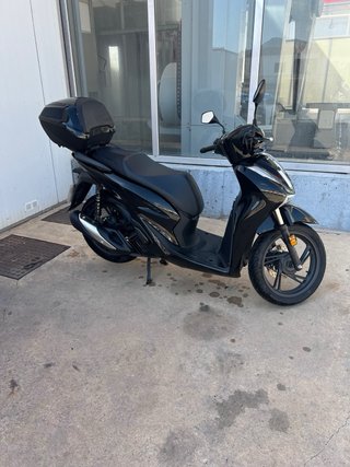 Honda SH 125i 2025 Negra - 6425 km