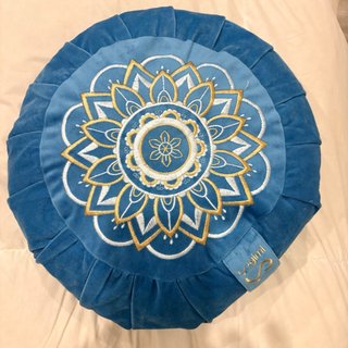 Cojín Zafu Yogimi redondo  bordado mandala