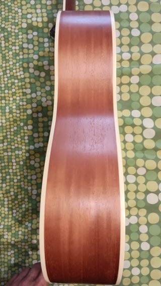 Guitarra  Española Admira Java. Con accesorios.