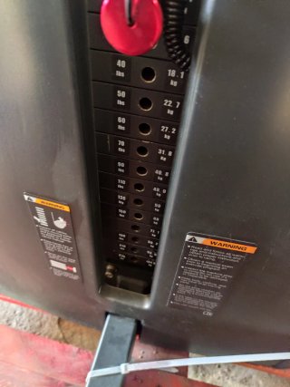 Máquina de gluteos ETENOM placas