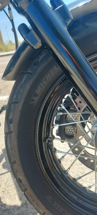 Harley Davidson Sportster Forty Eight Roja