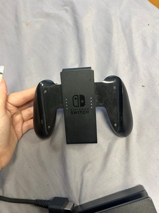 Accesorios Nintendo Switch: Base y Mandos