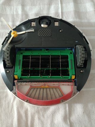 Roomba 531 para piezas / despiece o arreglo.