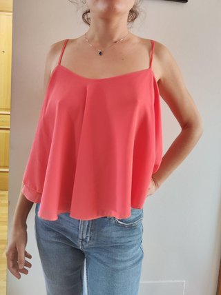 Top coral tirantes finos fluido