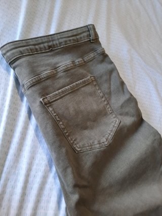Pantalón verde talla 50
