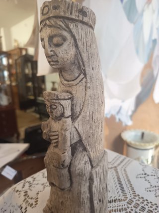 Figura Virgen de Montserrat