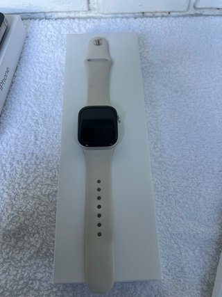 iPhone 16 Pro y Apple Watch S10