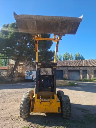 Mini cargadora MF 508