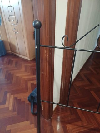 Cabecero de cama de metal negro.cama de 90